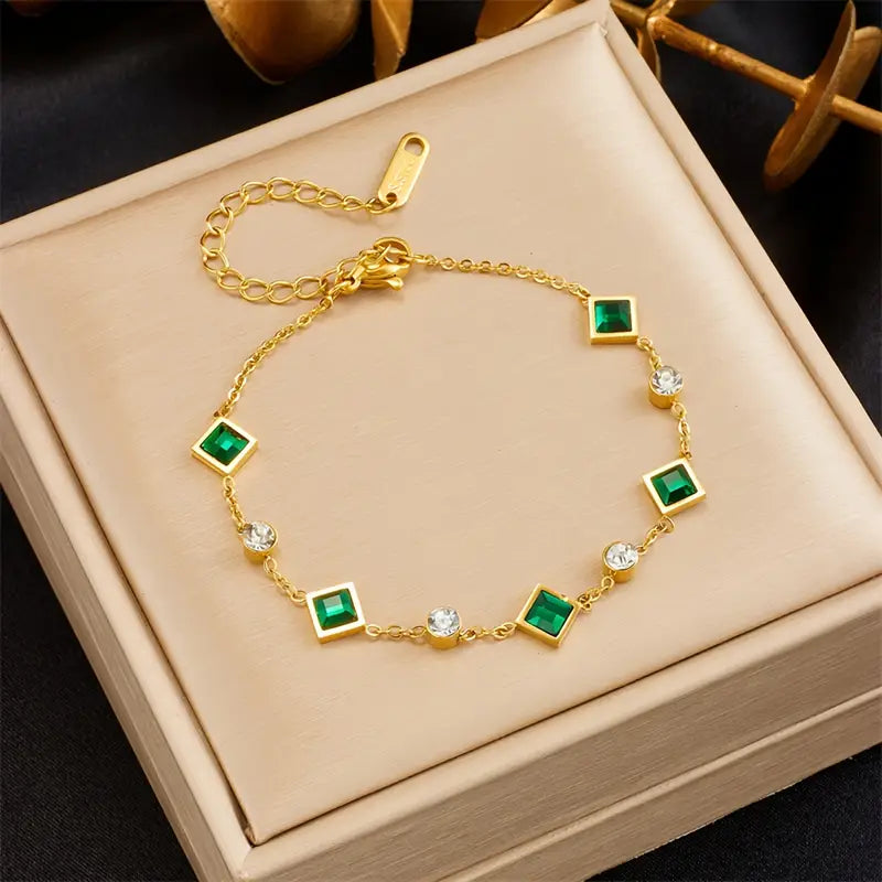 Elegantní zlatý náramek Amelisse Glenwyn