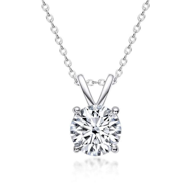 Exkluzivní stříbrný náhrdelník s moissanitovými diamanty