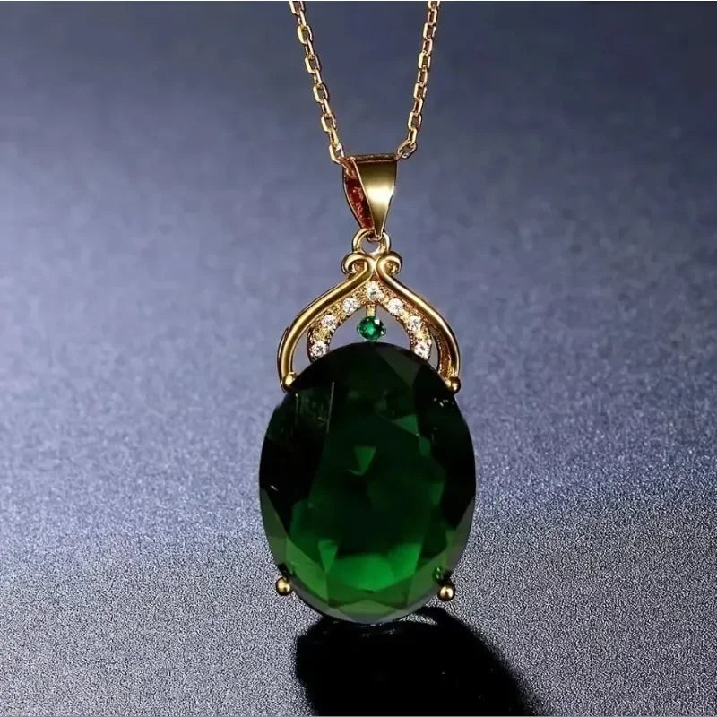 Elegantní náhrdelník s krystalem a opálovým přívěskem