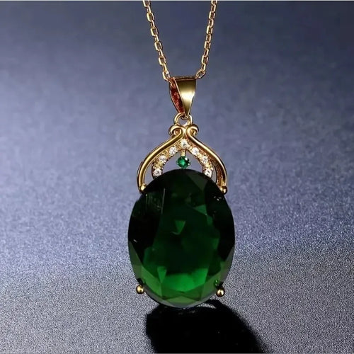 Elegantní náhrdelník s krystalem a opálovým přívěskem
