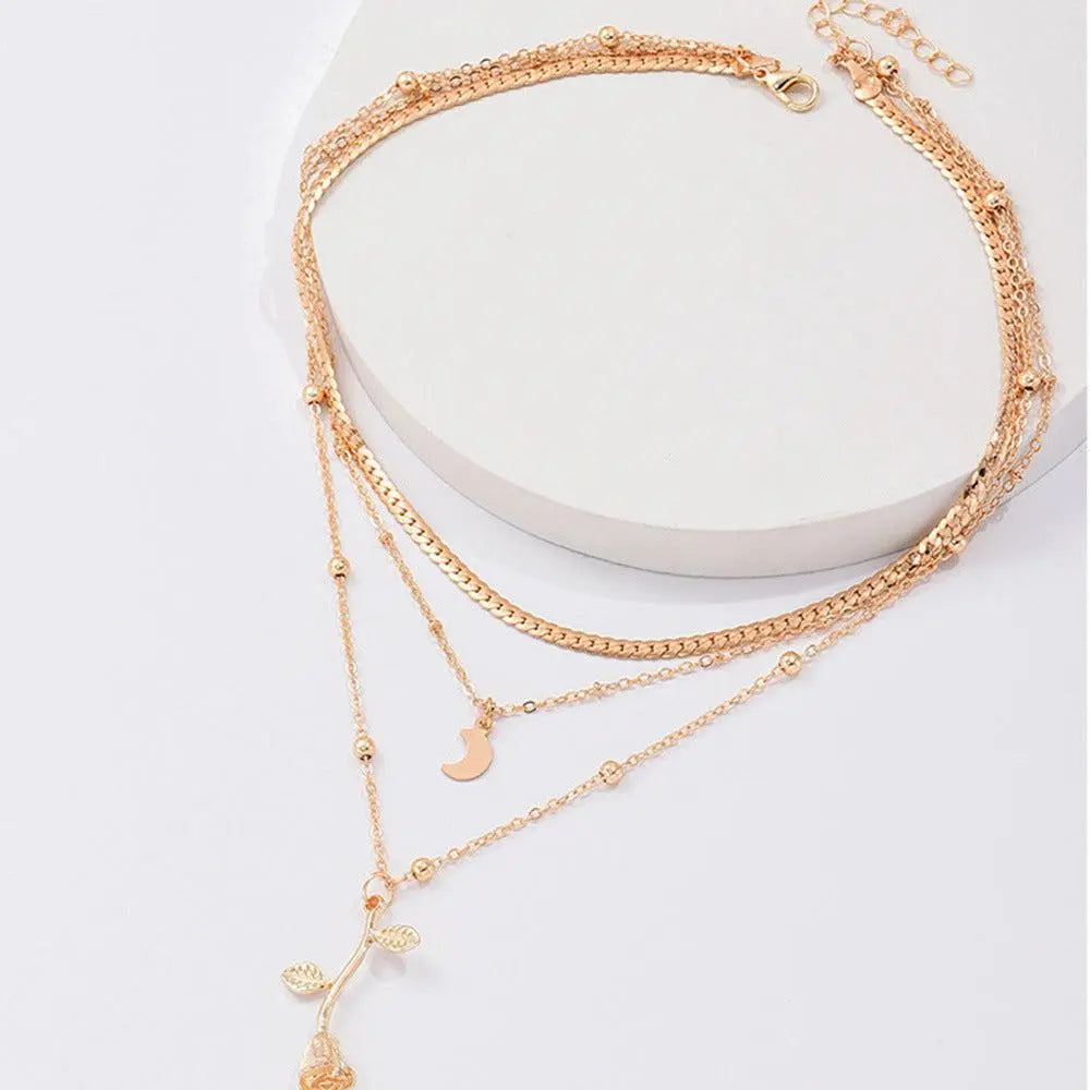 Elegantní náhrdelník z růžového zlata s přívěskem