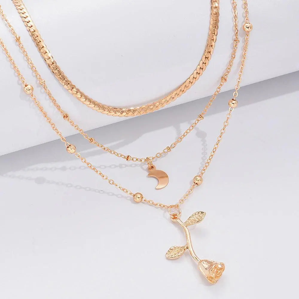 Elegantní náhrdelník z růžového zlata s přívěskem