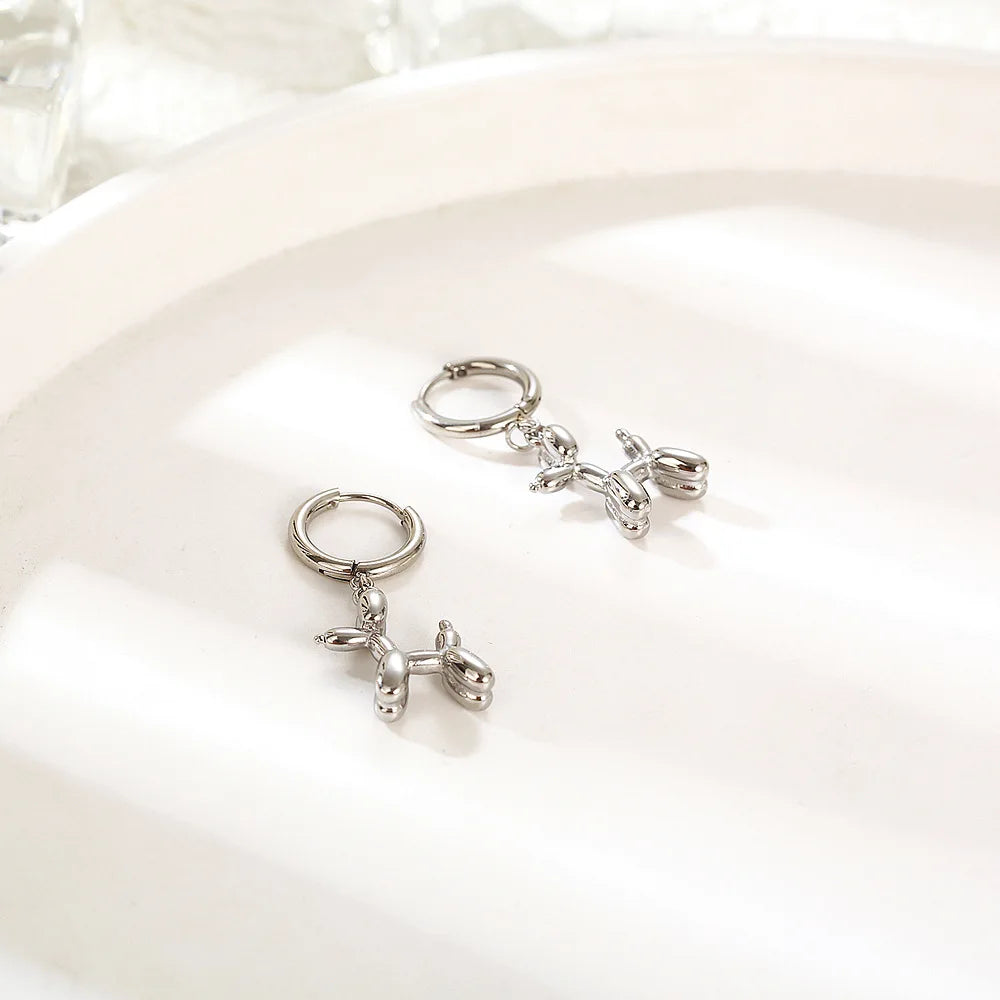 Zlaté Huggie Náušnice s Mini Psím Charms